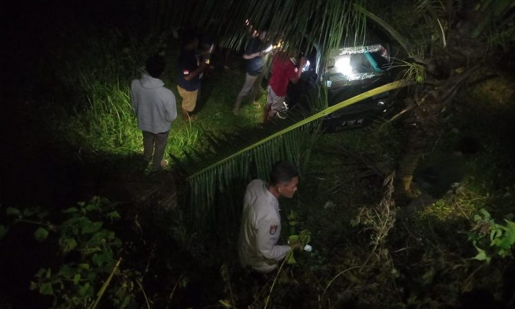 Mobil Bak Terbuka Terjun ke Jurang di Kejobong