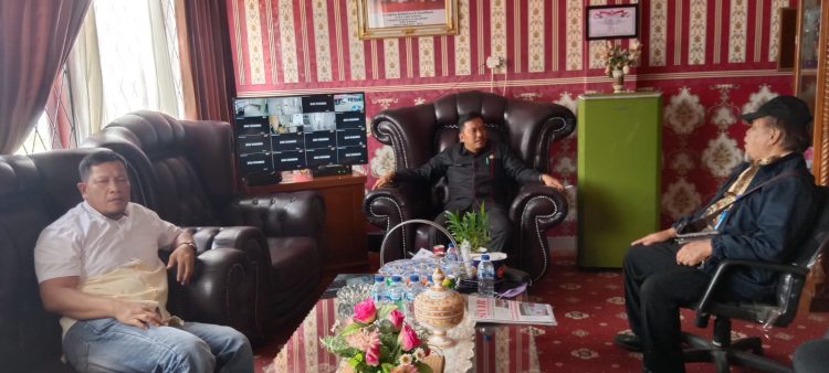 Ketua LBHK – Wartawan Propinsi Bengkulu Berkunjung ke Kantor DPRD Kabupaten Seluma, Diterima Ketua & Wakil Ketua