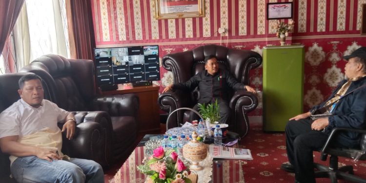 Ketua LBHK – Wartawan Propinsi Bengkulu Berkunjung ke Kantor DPRD Kabupaten Seluma, Diterima Ketua & Wakil Ketua