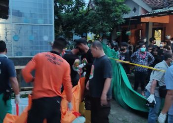 Pramuka Peduli Kwarcab Banyumas Evakuasi Jenazah