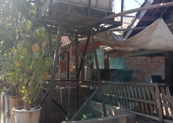 Fasilitas Sarana Air Bersih Desa Cikopomayak Terbengkalai