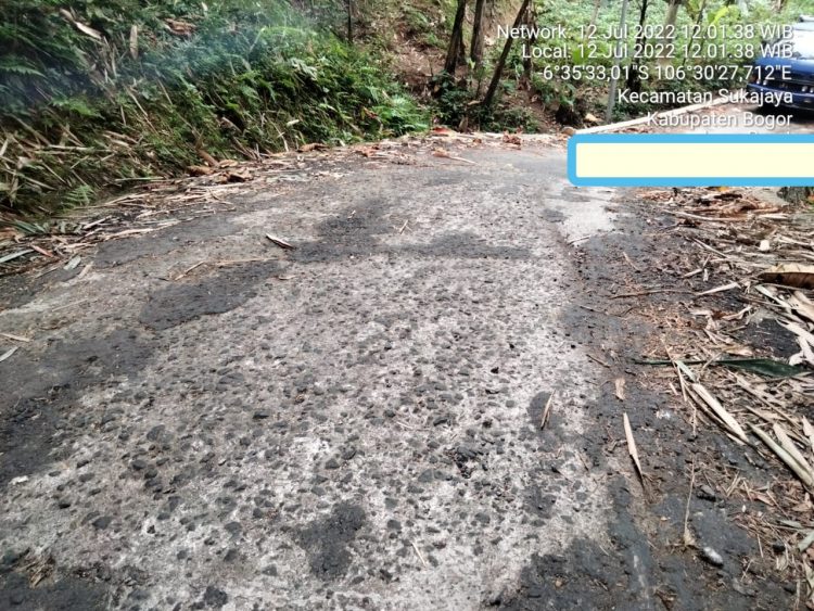 Diduga Program Samisade di Desa Sukajaya, Jalan Hotmix Baru 1 Bulan Dikerjakan Sudah Rusak Parah, Ada Apa ?
