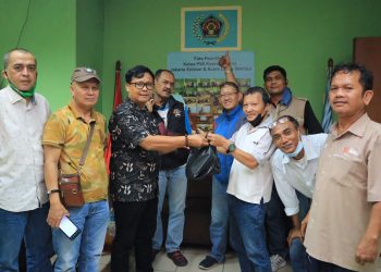 PWI Jakarta Selatan Bagikan Daging Kurban Bagi Para Anggotanya