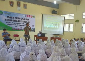 Isi MPLS, Polsek Kutasari Beri Materi Pencegahan Radikalisme