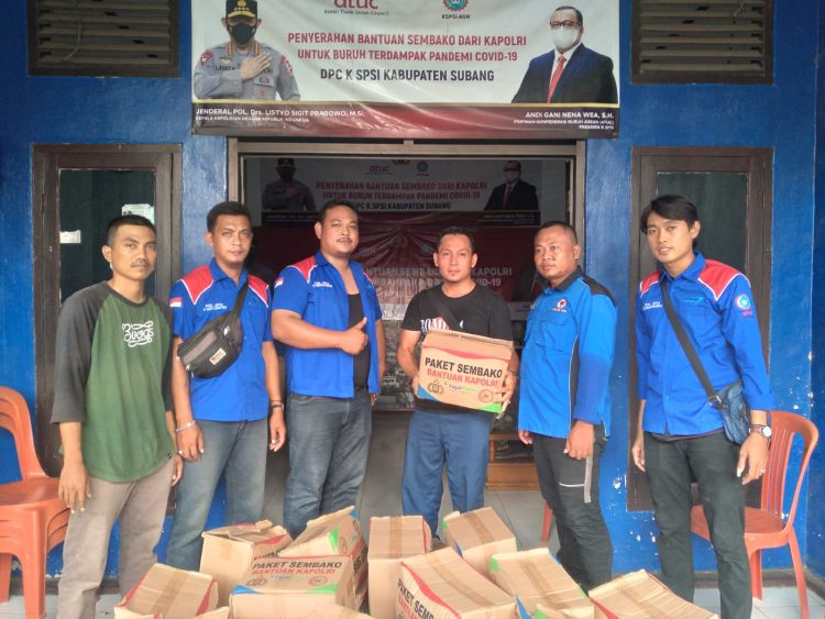 Bantuan Sembako Dari Kapolri Bagi 15 PUK KSPSI Kabupaten Subang, Disalurkan