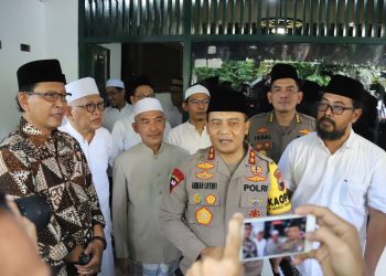 Kapolda Jateng Silaturahmi Alim Ulama Rembang di Kediaman Gus Mus
