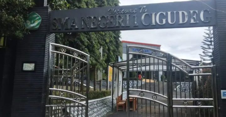 Gawat, Sistem Zonasi Membuat Orang Tua Murid Merasa Kecewa dan Kesal Lantaran Anak Tercinta Gagal Masuk Sekolah Paforit nya