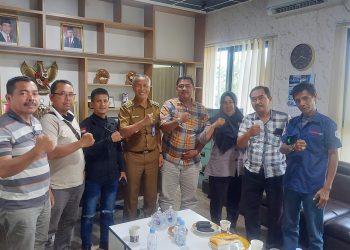 Forum Jurnalis Pasar Kemis (FORJUMIS) Jalin Silaturahmi Dengan Kecamatan