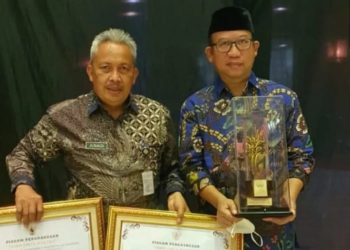 Bupati Banyumas Terima Anugerah Penghargaan Nirwasita Tantra