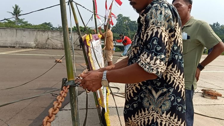 Lima tahun, Belum Terima Bayaran ,Ahli Waris Blokade Jalan Tol Cinere-Serpong