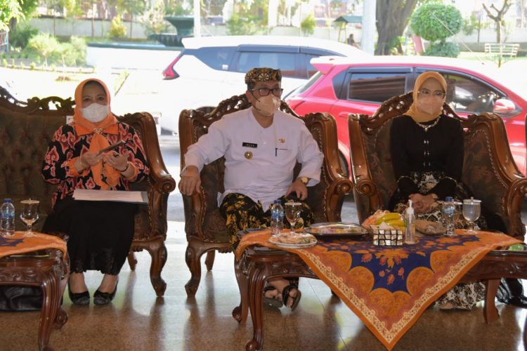 Lestarikan Batik Cerbonan dengan Lomba Fashion Show