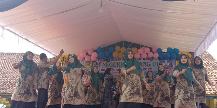 SDN Bagoang 01  Kecamatan Jasinga, 90 % Keluluasn TA 2021/2022 Masuk SMP Negeri, Ujar Kepsek Saat Pelepasan dan Syukuran Keaikan Kelas