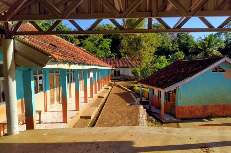 Dugaan Penyerobotan Tanah di Sukabumi, Oleh Pihak Kepala Sekolah (MI) Minta Polisi Turun Tangan