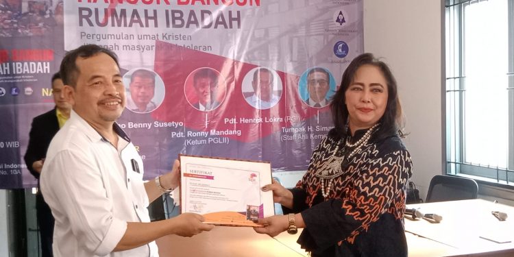 Tiga Lembaga Kristiani Terbitkan Buku “Hancur Bangun Rumah Ibadah” : Pergumulan Umat Kristen Ditengah Masyarakat Intoleran