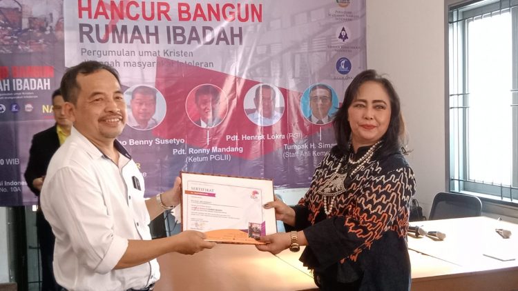 Tiga Lembaga Kristiani Terbitkan Buku “Hancur Bangun Rumah Ibadah” : Pergumulan Umat Kristen Ditengah Masyarakat Intoleran