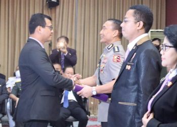 Mantan Ajudan Wapres Raih Penghargaan Wibawa Seroja Nugraha