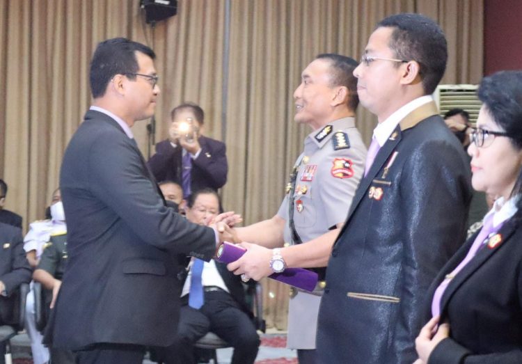 Mantan Ajudan Wapres Raih Penghargaan Wibawa Seroja Nugraha