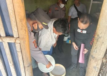 Ciptakan Situasi Kondusif, Polsek Kutasari Terus Razia Peredaran Miras