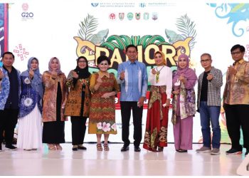 Pembina IKAWATI Kementerian ATR/BPN Mengajak Pengrajin Wastra Untuk Manfaatkan Marketplace sebagai Wadah Pengenalan Warisan Budaya