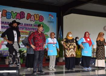 Gebyar Paud, Bupati Banyumas Menari Bersama Ratusan Anak