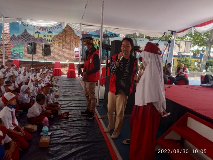 Sudin KPKP Jakut Lakukan GEMARIKAN Di SDN 03 Pademangan Timur