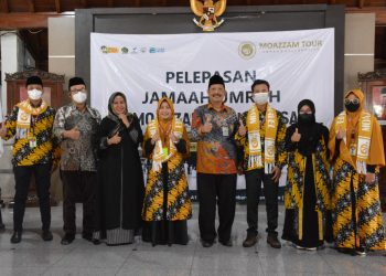 Bupati Banyumas Lepas 48 Calon Jamaah Umroh