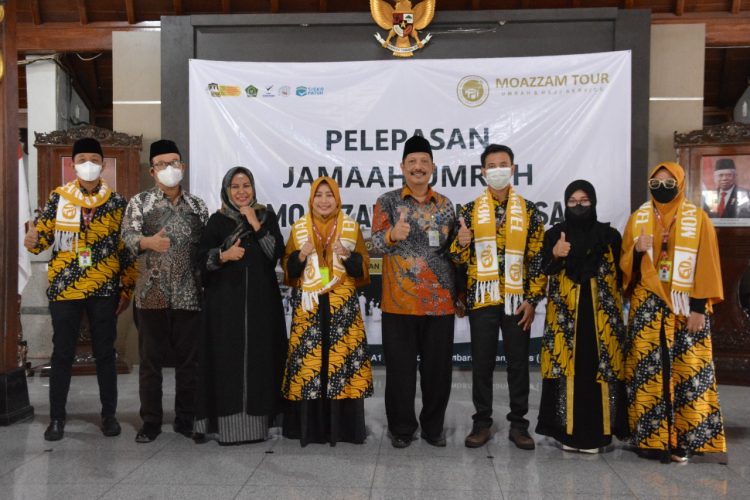 Bupati Banyumas Lepas 48 Calon Jamaah Umroh