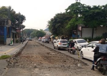 Proyek Peningkatan Jalan BSD Senilai Rp.10 Milyar Diprotes Warga
