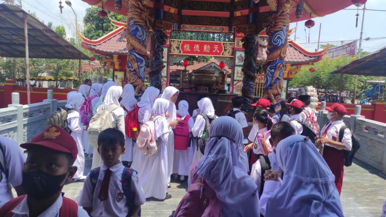 Siswa SD Negeri 2 Kedunggede Outing Class ke Tempat Bersejarah