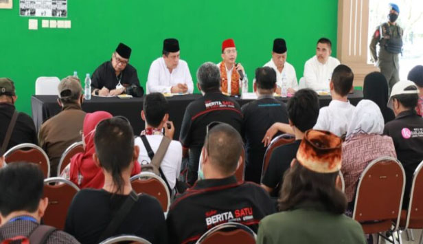 Pj Bupati Bekasi Gelar Kongkow Bareng Jurnalis dan Perusahaan Media