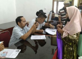 “Meringankan Beban Masyarakat, Pemdes Koleang Salurkan Bantuan Subsidi BBM “