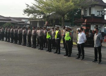 Polres Purbalingga Terjunkan Puluhan Personel Amankan Audiensi FLKP dengan DPRD