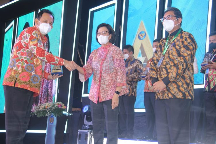 Pemkab Banyumas Raih Penghargaan Kemenkeu, Kategori 10 Kali WTP