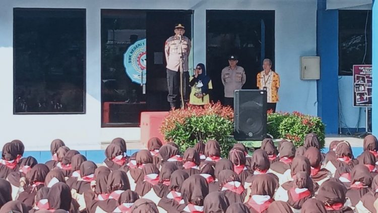 Beri Pembinaan Siswa, Ini Pesan Kapolsek Kaligondang