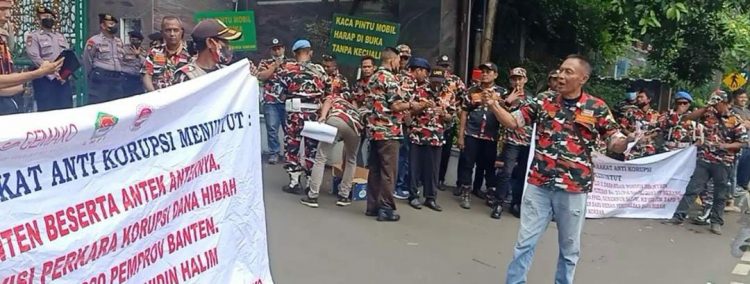 Aksi Aliansi Anti Korupsi di Kejaksaan Agung Republik Indonesia, Minta Copot Kajati Banten