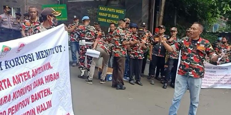 Aksi Aliansi Anti Korupsi di Kejaksaan Agung Republik Indonesia, Minta Copot Kajati Banten