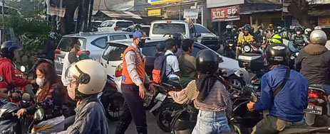 Lalu-lintas Macet, Menu Rutin Tiap Hari di Ciputat -Tangerang Selatan