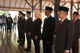 Bupati Cirebon, Lantik Sekda dan 5 Kepala Dinas