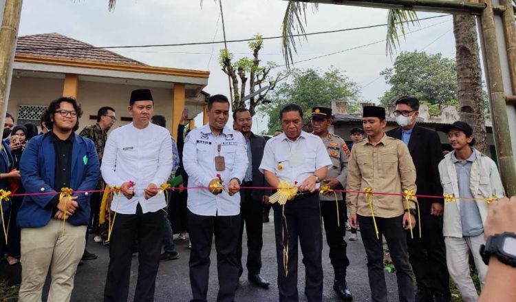Pj Gubernur Banten Al Muktabar Dukung Budidaya Serai Wangi Kabupaten Tangerang