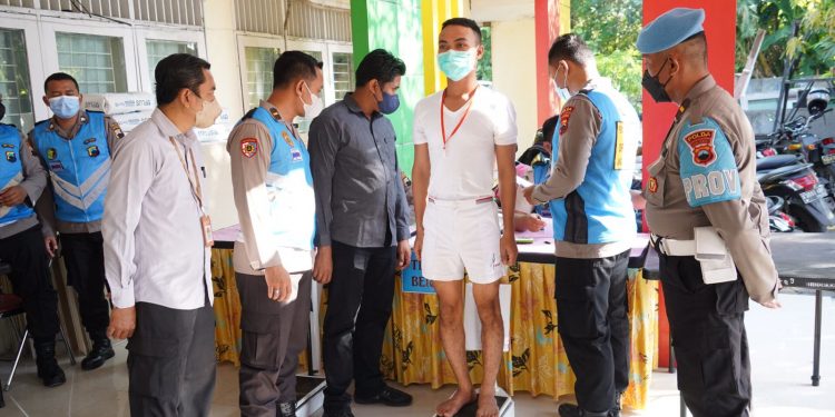 Ratusan Remaja Ikuti seleksi Tamtama Polri di Polda Jateng Polisi Menjadi Pilihan Hidup, Animo Seleksi Tamtama Polri di Polda Jateng cukup Tinggi
