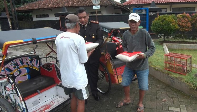 Peringati Hari Kesaktian Pancasila Polres Purbalingga Gelar Baksos