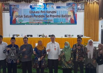 Satuan Pendidikan se-Provinsi Banten Ikuti Edukasi Antikorupsi Roadshow Bus KPK RI