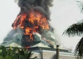 Kubah JIC Terbakar, Sudin Gulkarmat Jakarta Utara Kerahkan Puluhan Petugas
