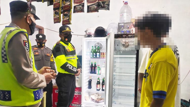 Gelar Razia, Polsek Kutasari Amankan Miras Berbagai Jenis di Tiga Lokasi