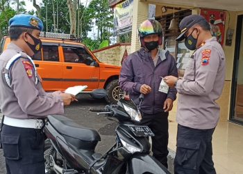 Dukung Operasi Zebra Candi 2022, Polsek Kutasari Cek Kelengkapan Surat Berkendara Anggota