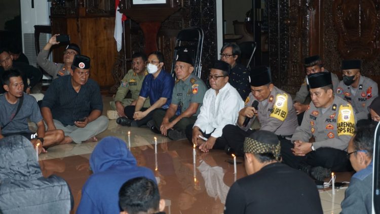 Polisi dan Suporter Sepakbola di Purbalingga Gelar Doa Bersama