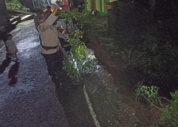 Longsor Terjadi di Dua Lokasi Desa Karangbawang Kecamatan Rembang