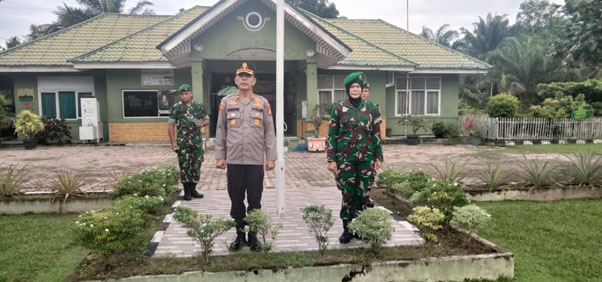 Perkokoh Soliditas dan Sinergitas TNI – Polri, Polsek Tanah Putih dan Koramil 02 Tanah Putih Gelar Apel Bersama