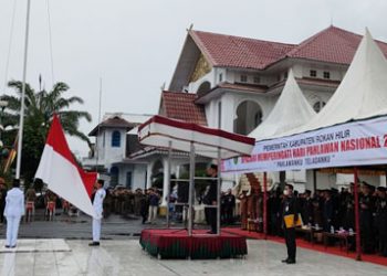 Kapolres Rokan Hilir Hadiri Upacara Pengibaran Bendera Merah Putih Peringati Hari Pahlawan Ke – 77 Tahun 2022