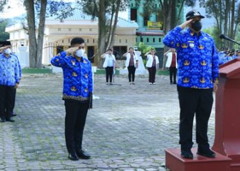 Bupati Samosir Pimpin Upacara Hari Kesadaran Nasional yang dirangkai dengan Hari Kesehatan Nasional ke-58
